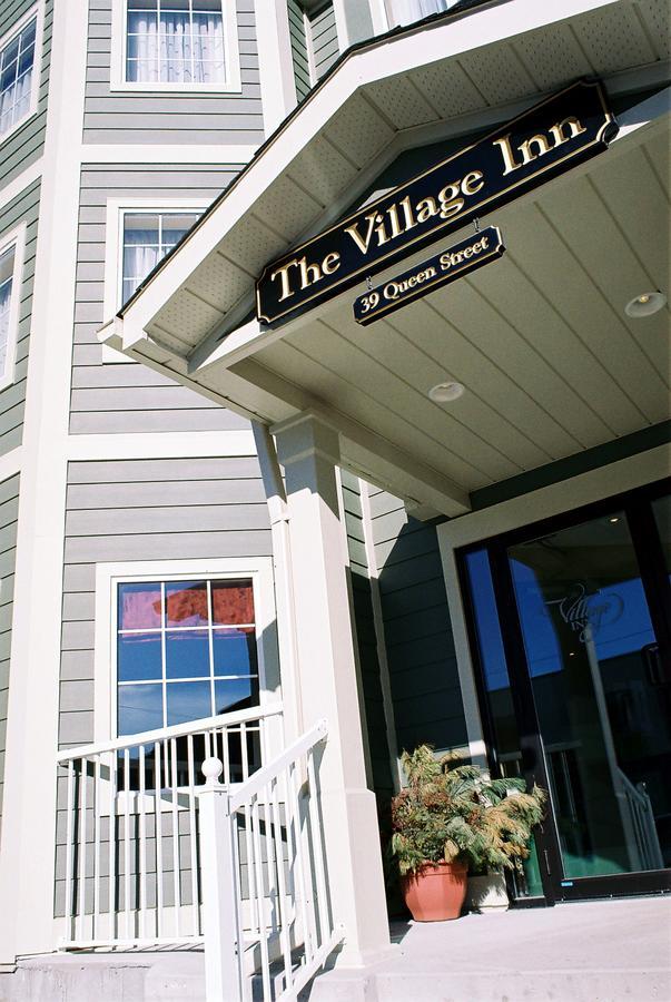 The Village Inn Of Lakefield Εξωτερικό φωτογραφία